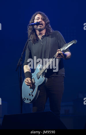 Comme Dave Grohl les Foo Fighters effectuer sur la pyramide de la scène à jour 3 de l'Glastonbury Festival 2017 à Digne Farm dans le Somerset. Musiciens : Dave Grohl, où Foo Fighters : Glastonbury, Somerset, Royaume-Uni Quand : 23 juin 2017 Source : WENN.com Banque D'Images