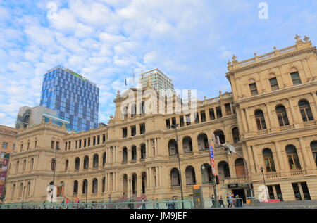 Personnes visitent Casino Treasury à Brisbane en Australie. Banque D'Images