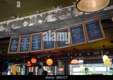 Paris, Alternative Bar-Restaurant 'La Recyclerie" Banque D'Images