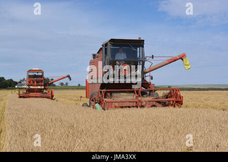 Deutz Fahr M1102 et Fahr moissonneuse-batteuse 1000 Banque D'Images