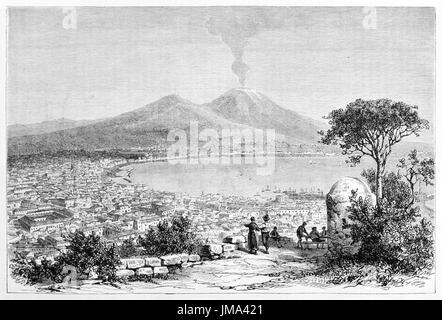 Grande vue globale sur le golfe de Naples avec la ville, la mer et le Vésuve en arrière-plan depuis le sommet de la colline. Art de style gravure par Girardet, le Tour du monde, 1861 Banque D'Images