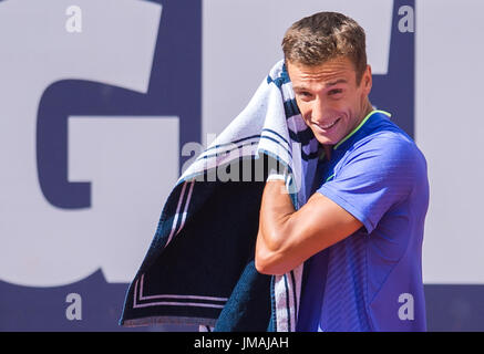 Hambourg, Allemagne. 26 juillet, 2017. Andrey Kuznetsov, de la Russie joue contre F. Mayer de l'Allemagne dans le men's single à l'ATP-Tour Tennis Open allemand à Hambourg, Allemagne, 26 juillet 2017. Photo : Daniel Bockwoldt/dpa/Alamy Live News Banque D'Images