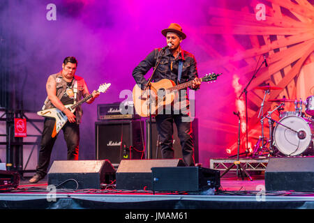 Vancouver, Canada. Le 25 juillet, 2017. Minuit Shine band effectuer au tambour appelle Festival, Canada 150 + event, Larwill Park, Vancouver, Colombie-Britannique, Canada. Crédit : Michael Wheatley/Alamy Live News Banque D'Images