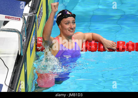 Budapest, Hongrie. 27 juillet, 2017. Mireia Belmonte de l'Espagne remporte le 200m papillon lors de la finale des Championnats du monde FINA 2017 à Budapest, Hongrie, 27 juillet 2017. Photo : Axel Heimken/dpa/Alamy Live News Banque D'Images