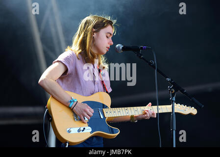 Barcelone - 2 juin : Julien Baker (auteur-compositeur-interprète folk) se produit en concert au Primavera Sound Festival 2016 le 2 juin 2016 à Barcelone, Espagne. Banque D'Images