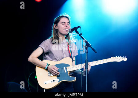 Barcelone - 2 juin : Julien Baker (auteur-compositeur-interprète folk) se produit en concert au Primavera Sound Festival 2016 le 2 juin 2016 à Barcelone, Espagne. Banque D'Images