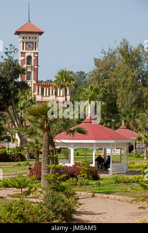 Aegypten, Alexandrie, Al-Montaza royal gardens, à l'arrière le Al-Haramlik Palace, construit par le roi Fouad I en 1932 comme un palais d'été. Banque D'Images