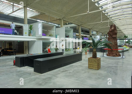 Paris, Halle Freyssinet, Station F Banque D'Images