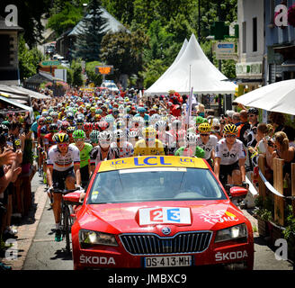 BRIANCON , FRANCE - 20 juillet 2017. Les cyclistes au début de l'étape 18 à Briançon , itinéraire Briancon / Izoard ,Tour de France 2017. Banque D'Images