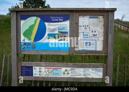 Noticeboard à Lunan Bay, Nr Montrose. Angus. L'Ecosse Banque D'Images