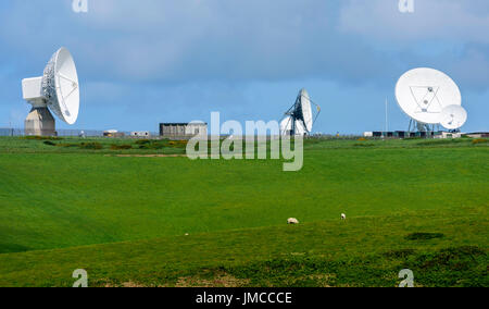 Les antennes paraboliques de Bude GCHQ Banque D'Images