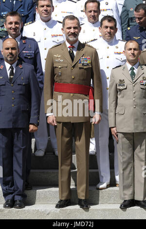 Felipe VI d'Espagne assistant à la cérémonie de clôture du 18ème cours de la personnel du collège supérieur des Forces armées, à Madrid, Espagne. Comprend : Felipe VI d'Espagne où : Madrid, Communauté de Madrid, Espagne Quand : 26 Juin 2017 Crédit : Oscar Gonzalez/WENN.com Banque D'Images