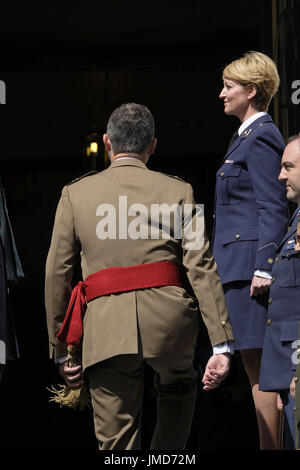 Felipe VI d'Espagne assistant à la cérémonie de clôture du 18ème cours de la personnel du collège supérieur des Forces armées, à Madrid, Espagne. Comprend : Felipe VI d'Espagne où : Madrid, Communauté de Madrid, Espagne Quand : 26 Juin 2017 Crédit : Oscar Gonzalez/WENN.com Banque D'Images