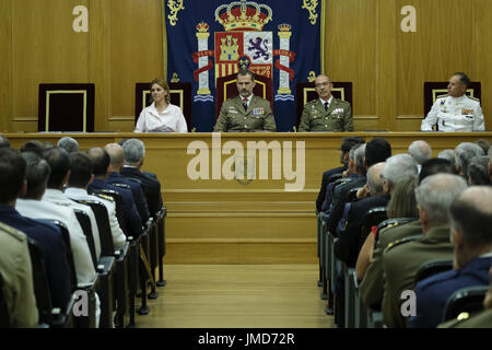 Felipe VI d'Espagne assistant à la cérémonie de clôture du 18ème cours de la personnel du collège supérieur des Forces armées, à Madrid, Espagne. Comprend : Felipe VI d'Espagne où : Madrid, Communauté de Madrid, Espagne Quand : 26 Juin 2017 Crédit : Oscar Gonzalez/WENN.com Banque D'Images