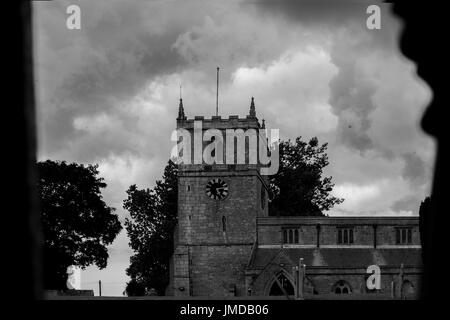 Saint Pter et l'église Saint-Paul à Warsop Banque D'Images