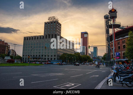 Plaça d'Espanya, également connu sous le nom de Plaza de Espana, est l'un des quartiers les plus importantes places, construit à l'occasion de la 1929. Banque D'Images