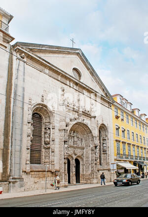 Lisbonne, Portugal - 2 mai 2012 : La façade de l'église Nossa Senhora da Concenciao (Notre-Dame de la Conception) décoré de nombreuses sculptures et ca Banque D'Images