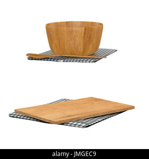 Bol en bois avec cuillère et chopping board isolated on white Banque D'Images