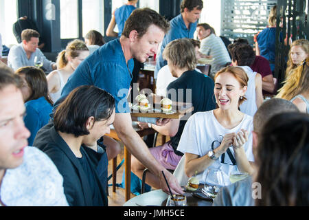 Pot Luck curseurs, le poisson Pot Luck Club, Cape Town, Afrique du Sud Banque D'Images