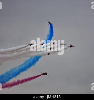 Des flèches rouges qui se produiront au Royal International Air Tattoo 2017 qui a lieu chaque année à RAF Fairford à Fairford, Gloucestershire, Royaume-Uni Banque D'Images