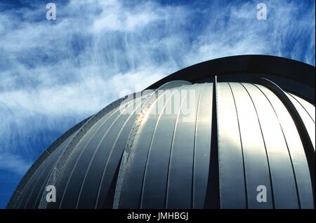 Dome de télescope observatoire situé au chabot Space and Science Center, un musée des sciences à Oakland, Californie, le 15 juin 2017. Banque D'Images