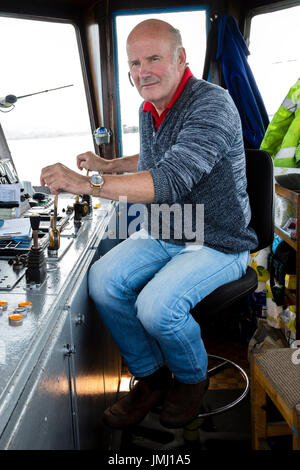 Valentia Island Ferry boat captain dans le comté de Kerry, Irlande pont Banque D'Images