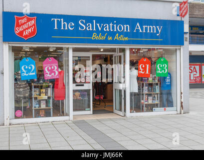 L'Armée du Salut au magasin de charité Billingham,Angleterre,UK Banque D'Images