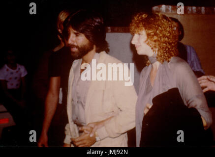 Jon Peters et Barbra Streisand en photo. circa 1977 Credit : Nancy Barr Brandon/MediaPunch Banque D'Images
