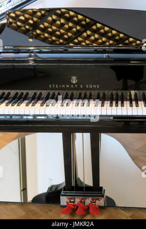 Grand Piano Steinway and Sons en Showroom, NYC, USA Banque D'Images