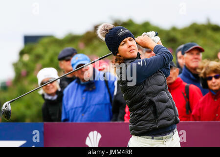 Irvine, Ecosse, Royaume-Uni. 27 juillet, 2017. Le premier jour de la 15th Scottish Open Golf Championship a débuté aujourd'hui avec 156 joueurs représentant 32 nationalités, jouant pour le plus grand fonds de prix dans l'histoire du championnat. Bon nombre des joueurs aux prises avec les forts vents sud-ouest jusqu'à 20 mph, les cours et le style des liens à des douche à effet pluie. Credit : Findlay/Alamy Live News Banque D'Images