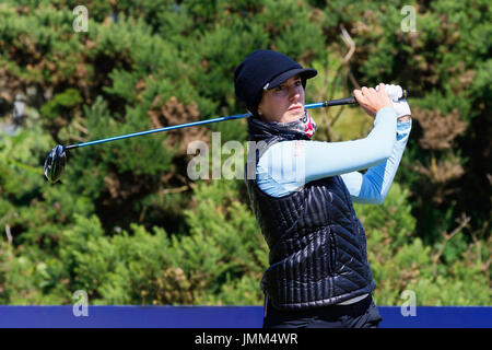 Irvine, Ecosse, Royaume-Uni. 27 juillet, 2017. Le premier jour de la 15th Scottish Open Golf Championship a débuté aujourd'hui avec 156 joueurs représentant 32 nationalités, jouant pour le plus grand fonds de prix dans l'histoire du championnat. Bon nombre des joueurs aux prises avec les forts vents sud-ouest jusqu'à 20 mph, les cours et le style des liens à des douche à effet pluie. Credit : Findlay/Alamy Live News Banque D'Images