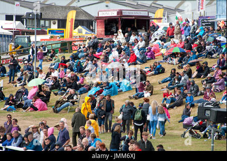 Llanelwedd, Powys, au Royaume-Uni. 27 juillet, 2017. La colline de visualisation à l'anneau principal est le dernier jour de la Royal Welsh Show. Le Royal Welsh Show agricole est salué comme le plus grand et plus prestigieux événement du genre en Europe. Plus de 200 000 visiteurs y viennent pour la période de quatre jours. Le tout premier spectacle a été à Aberystwyth en 1904 et a attiré 442 entrées de l'élevage. Credit : Graham M. Lawrence/Alamy Live News Banque D'Images