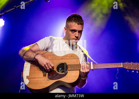 Cambridge, UK. 27 juillet, 2017 chanteur-compositeur anglais benjamin francis leftwich effectuant au Cambridge Folk Festival 2017. richard etteridge / alamy live news Banque D'Images