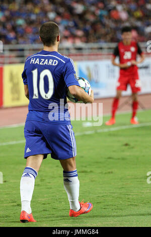 BANGKOK - Mai 30:Eden Hazard de Chelsea en action pendant la célébration Singha FC Chelsea match au stade Rajamangala le 30 mai 2015 à Bangkok, Thaïlande. Banque D'Images