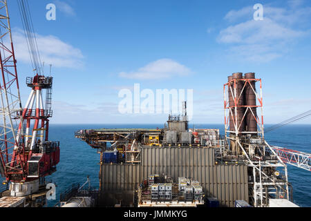 En tant que titulaire de droits sur petrofac miller bp oil gas mer du nord de l'installation. crédit : lee ramsden / alamy Banque D'Images
