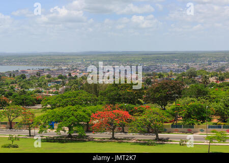 Vue sur la ville de Matanzas et campagne environnante depuis une colline, Cuba Banque D'Images