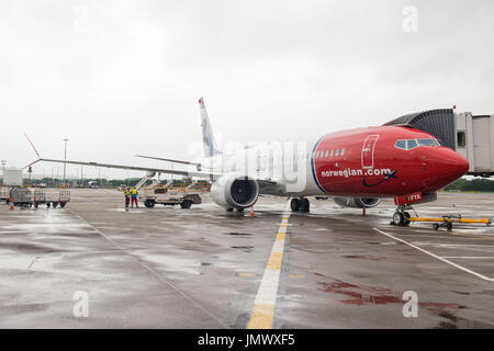 Photo : le Boeing 737 Max 8 de Norweigan part de l'aéroport d'Édimbourg, Sir Freddie Laker Banque D'Images