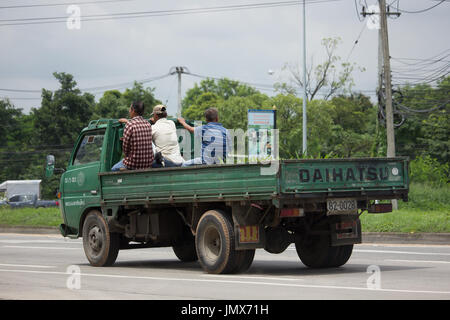 CHIANG MAI, THAÏLANDE - 24 juillet 2017 : Daihatsu Camion de Chiangmai municipalité . Sur road no.1001 à 8 km de la ville de Chiangmai. Banque D'Images