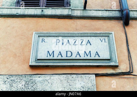 Piazza Madama signe sur le mur à Rome, Italie Banque D'Images