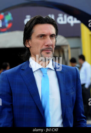 Le Caire, Égypte. 28 juillet, 2017. Jordan's coach Al-Faisaly Nebojsa Jovovic réagit pendant le match entre son club et l'Al-Wahda clup au championnat du Club arabe au stade Al-Salam, au Caire, en Égypte le 28 juillet 2017 Crédit : Amr Sayed/APA/Images/fil ZUMA Alamy Live News Banque D'Images