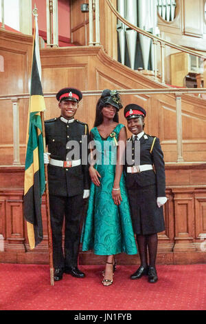 29 juillet 2017. Londres, Angleterre.FDJ L'élève officier Michael Richards, Miss Jamaïque UK 2017 Danicka Reid Hall, l'Élève-Shackera JDF Sharpe. En Jamaïque, le Haut Commissaire de l'UK, Seth George Ramocan dirige un service de louange et d'action au Methodist Central Hall de Westminster, avec chant, danse et parlé des contributions et des sermons dont le vice-maire de la ville de Westminster, la conseillère Jan Prendergast. © Peter Hogan/Alamy Live News Banque D'Images