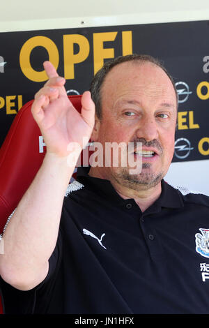 Mainz, Allemagne. 29 juillet, 2017. Newcastle's manager pendant le match de football amical club international entre FSV Mainz 05 et Newcastle United à Mainz, Allemagne, 29 juillet 2017. Photo : Thomas Frey/dpa/Alamy Live News Banque D'Images