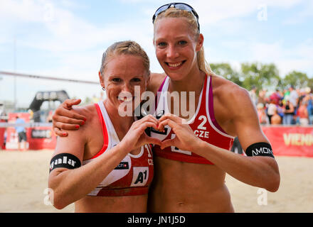 Vienne, Autriche. 29 juillet, 2017. Vienne, Autriche - 29 juillet, 2017. Kristyna KOLOCOVA match entre, Michala KVAPILOVA (CZE) et Varapatsorn RADARONG Tanarattha UDOMCHAVEE, (THA) à la FIVB Beach Volley-ball Championnats du monde à Vienne. Crédit : Petr Toman/Alamy Live News Banque D'Images