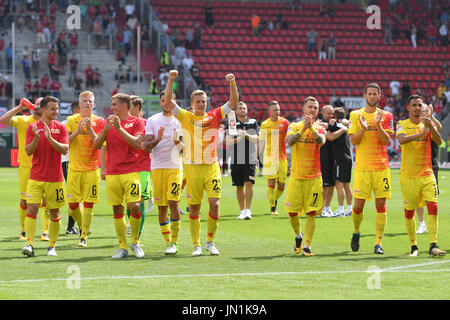 Berlin, Deutschland. 29 juillet, 2017. Schlussjubel kollektiver, Teamfoto, équipe, Mannschaft, Mannschaftsfoto, Jubel, Freude, Begeisterung, action. Fussball 2. Bundesliga/ FC Ingolstadt-FC Union Berlin 0-1, 1.Spieltag, Spieltag01, Liga2, Saison 2017/18 am 29.07.2017, AUDI SPORTPARK., | Verwendung weltweit Credit : dpa/Alamy Live News Banque D'Images