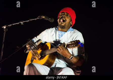 Festival WOMAD, Charlton Park, Wiltshire, Royaume-Uni. 29 juillet 2017. Seu Jorge, à partir de la vie aquatique, effectue les chansons de David Bowie dans le Siam tente au WOMAD. Banque D'Images