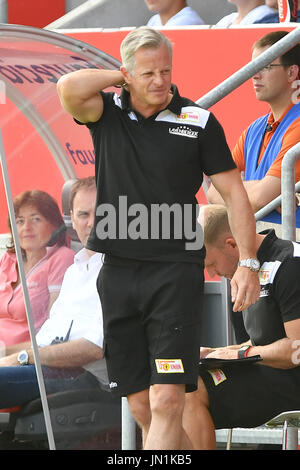 Berlin, Deutschland. 29 juillet, 2017. Jens KELLER (Formateur Union Européenne). Insektenstich suis Ruecken, Fussball 2. Bundesliga/ FC Ingolstadt-FC Union Berlin 0-1, 1.Spieltag, Spieltag01, Liga2, Saison 2017/18 am 29.07.2017, AUDI SPORTPARK., | Verwendung weltweit Credit : dpa/Alamy Live News Banque D'Images