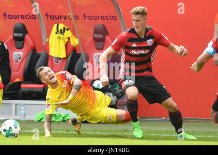 Berlin, Deutschland. 29 juillet, 2017. v.re:Phil Yannick NEUMANN (EN), action, Zweikampf, Foul gegen Marcel HARTEL (Union européenne). Fussball 2. Bundesliga/ FC Ingolstadt-FC Union Berlin 0-1, 1.Spieltag, Spieltag01, Liga2, Saison 2017/18 am 29.07.2017, AUDI SPORTPARK., | Verwendung weltweit Credit : dpa/Alamy Live News Banque D'Images