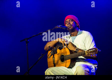 Festival Womad, Charlton park, Wiltshire, Royaume-Uni. 29 juillet 2017. Seu Jorge, à partir de la vie aquatique, effectue les chansons de David Bowie dans le Siam tente au womad. Banque D'Images