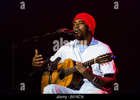 Festival WOMAD, Charlton Park, Wiltshire, Royaume-Uni. 29 juillet 2017. Seu Jorge, à partir de la vie aquatique, effectue les chansons de David Bowie dans le Siam tente au WOMAD. Banque D'Images