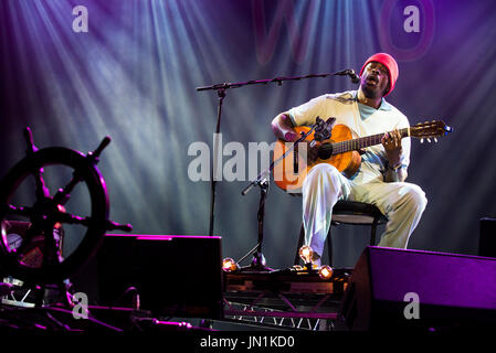 Festival WOMAD, Charlton Park, Wiltshire, Royaume-Uni. 29 juillet 2017. Seu Jorge, à partir de la vie aquatique, effectue les chansons de David Bowie dans le Siam tente au WOMAD. Banque D'Images